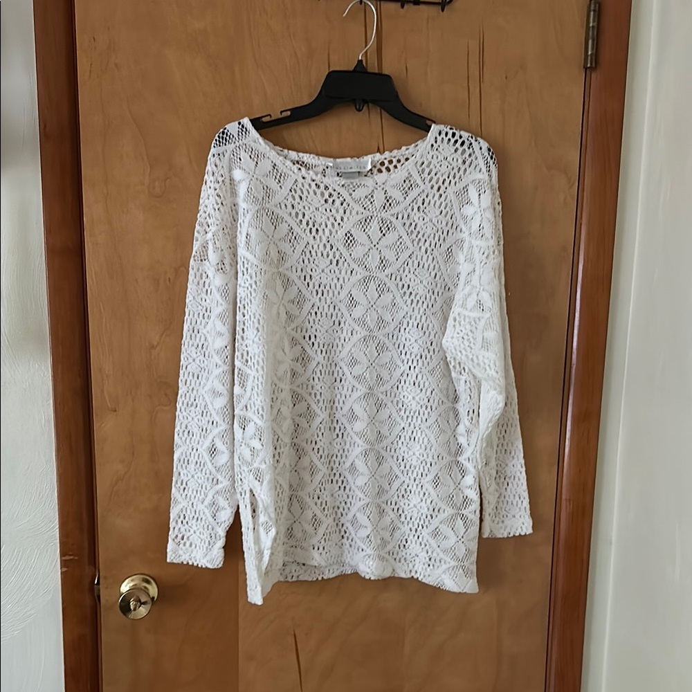 The Limited White Cropped Long Sleeve Blouse